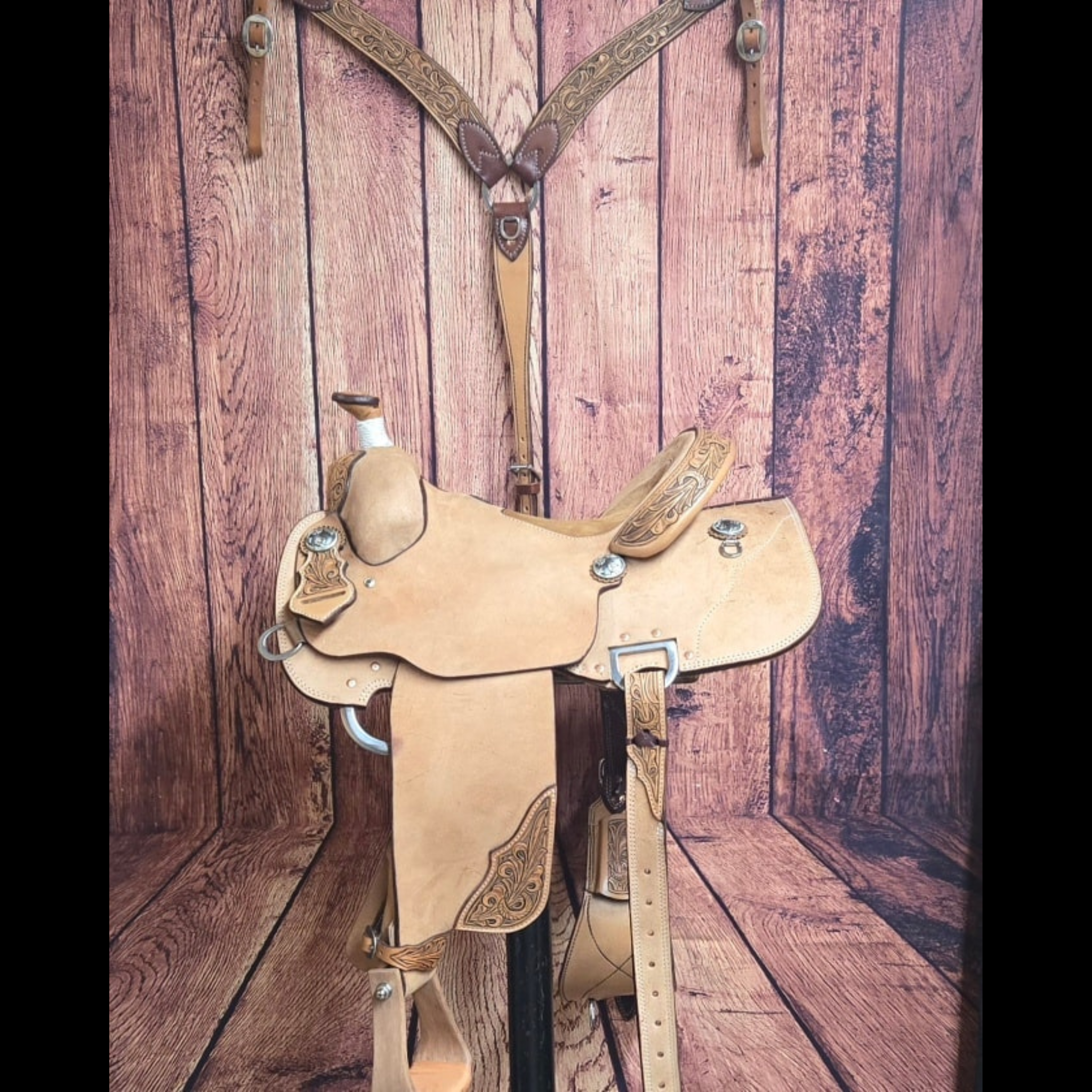 2024 NFR | Saddle #11 ($4395; $500 deposit)