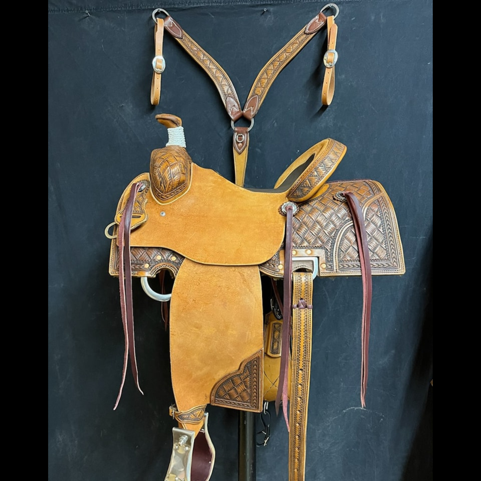 2023 NFR | Saddle #2 ($4795; $500 deposit)