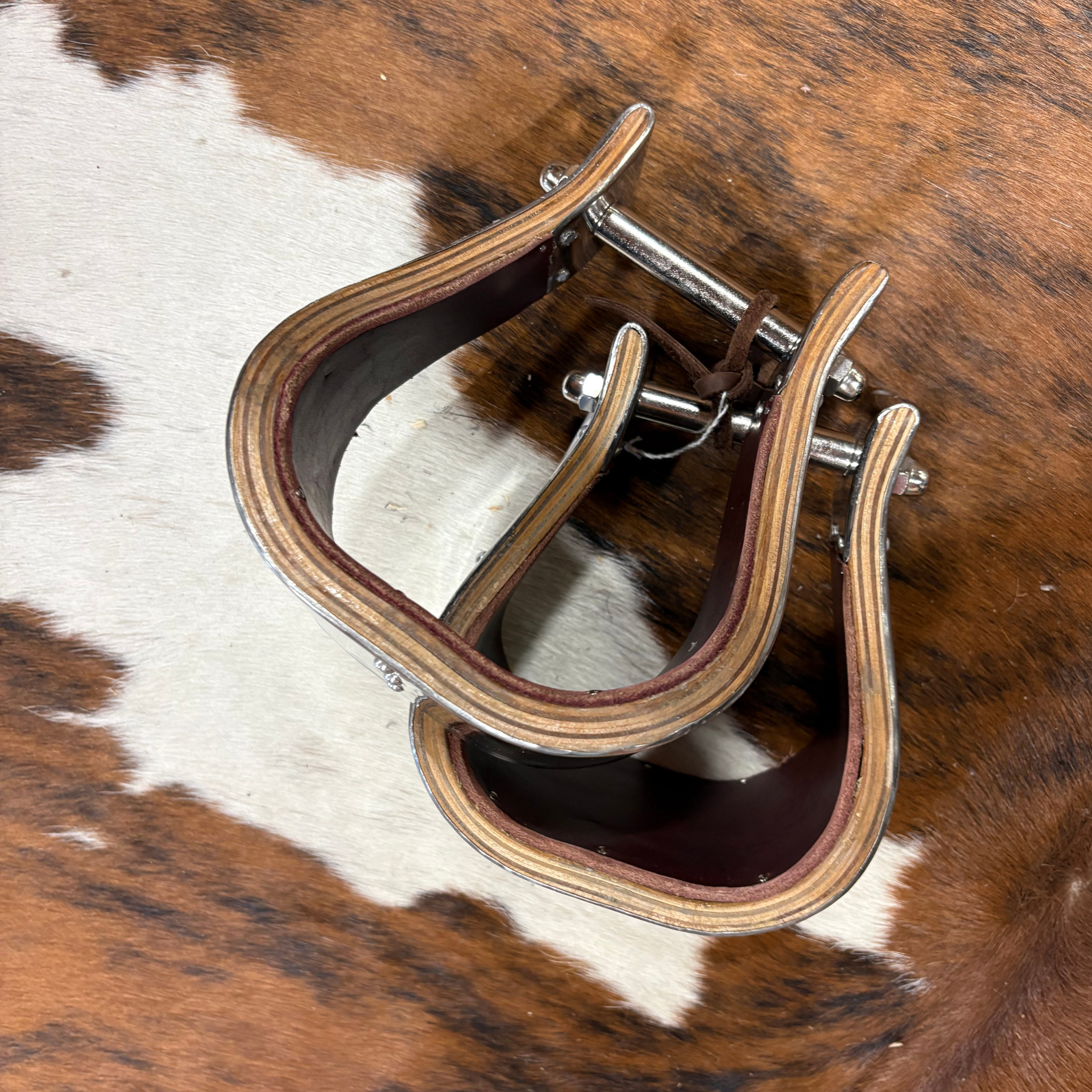 Latigo Lined Stainless Steel Stirrups - 4"