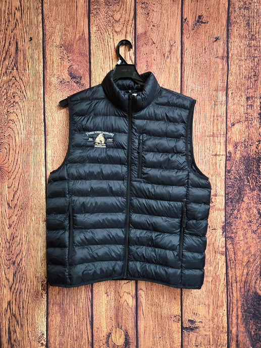 Men's Three Forks Saddlery Vest in Black